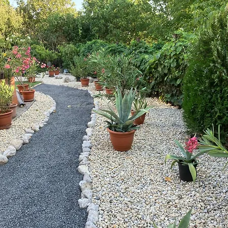 Relax Apartman-suemeg 公寓