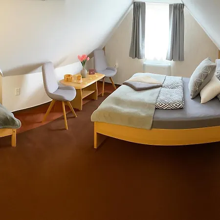 Relax Apartman-suemeg 公寓 Sümeg